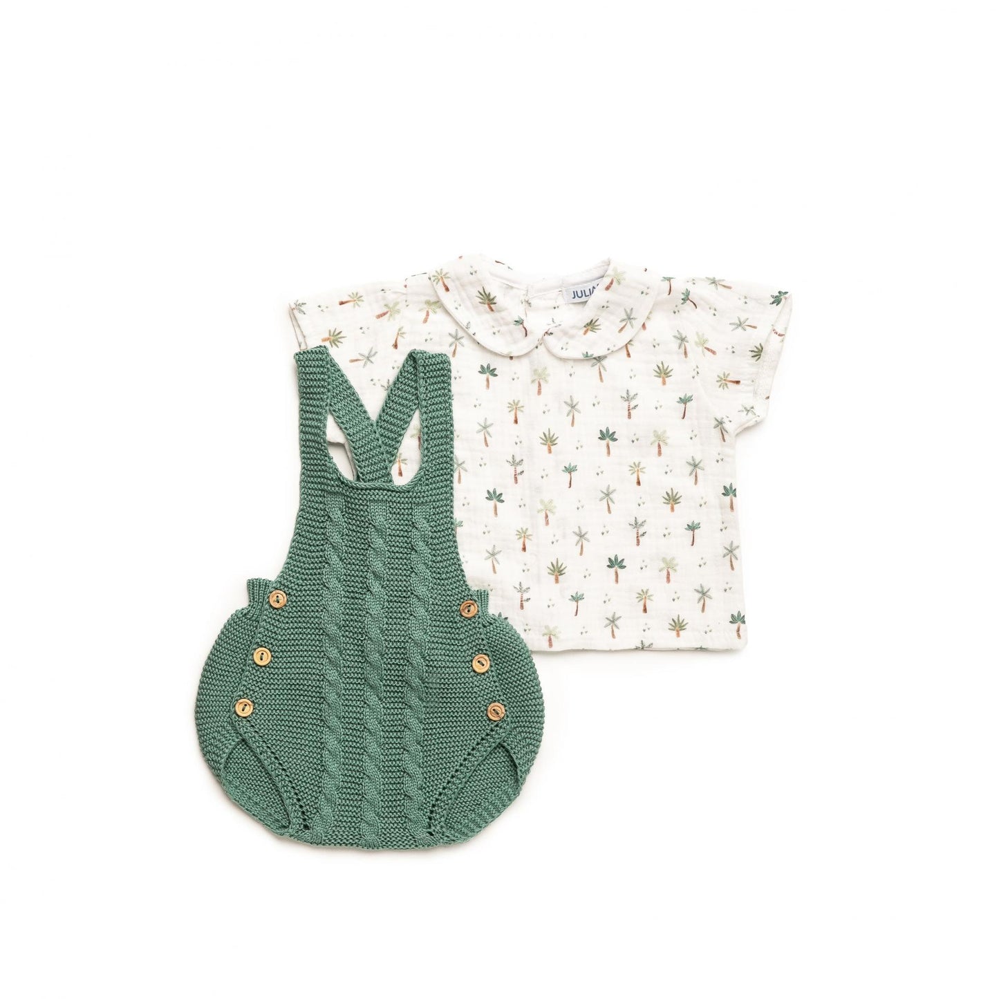 Conjunto peto y camisa
